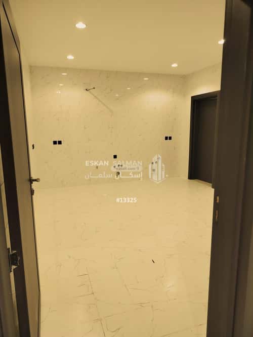 فيلا 300 متر مربع غربية على شارع 18م الاناهي، المدينة المنورة