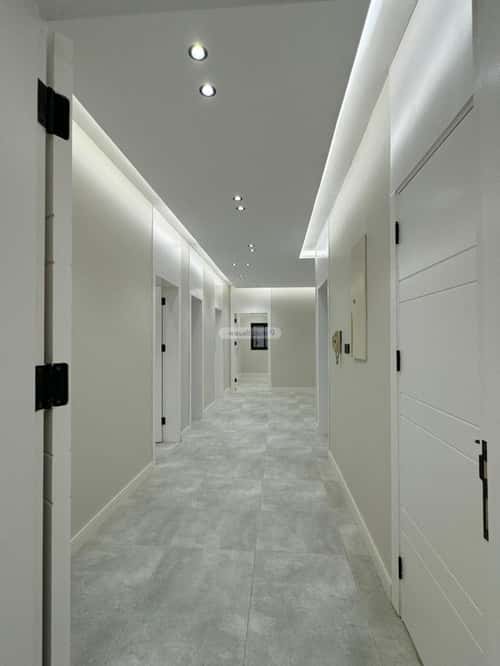 فيلا 358.12 متر مربع شمالية على شارع 15م الفنار، الجموم - بحرة