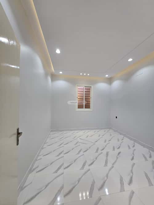 Apartment 219 SQM with 6 Bedrooms Al-Qafilah, Khamis Mushait