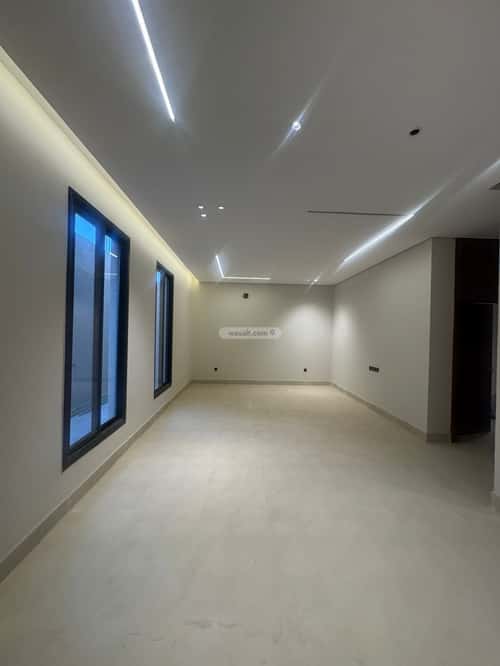 فيلا 270 متر مربع غربية على شارع 15م الندوة، شرق الرياض، الرياض