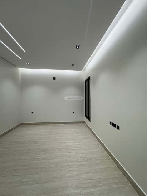 Floor with 5 Bedrooms Al- Nadwah, East Riyadh, Riyadh