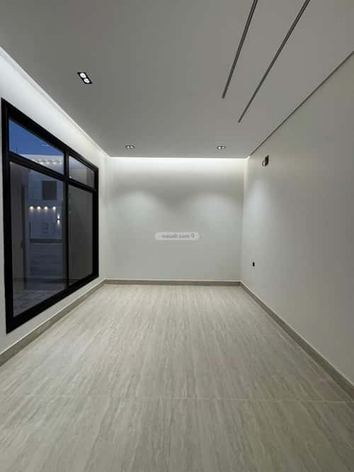Floor with 5 Bedrooms Al- Nadwah, East Riyadh, Riyadh