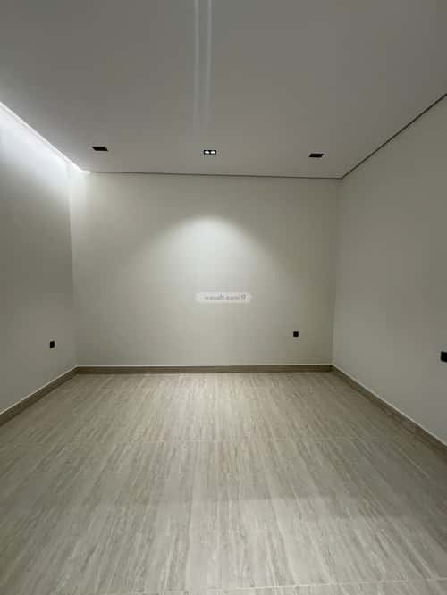 Floor with 5 Bedrooms Al- Nadwah, East Riyadh, Riyadh