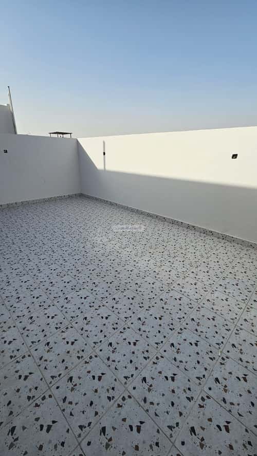 شقة ب 5 غرف ظهرة البديعة، غرب الرياض، الرياض