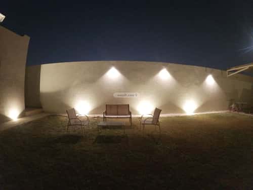 استراحة 493.6 متر مربع شمالية على شارع 40م الحمراء، عنيزة