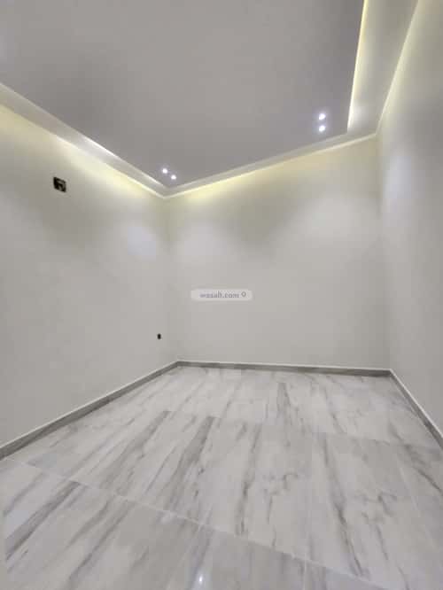 Floor with 5 Bedrooms Bader, South Riyadh, Riyadh