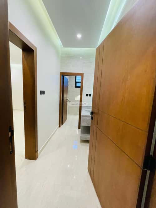 Floor 549 SQM with 7 Bedrooms Al-Qafilah, Khamis Mushait