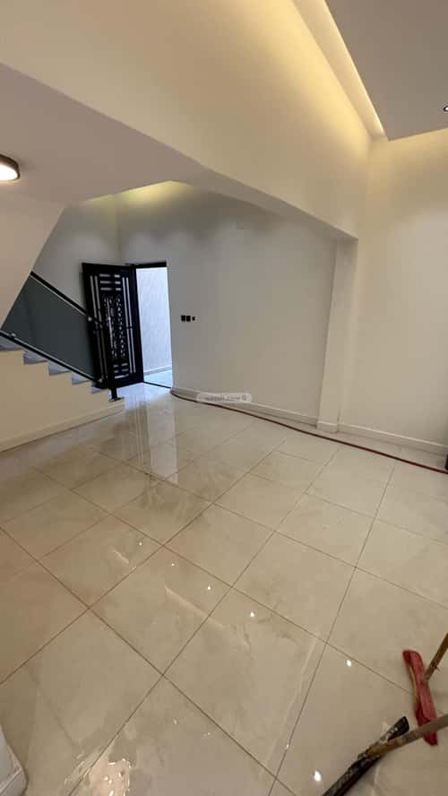 Floor 350 SQM with 6 Bedrooms Al Difa'A, Madinah