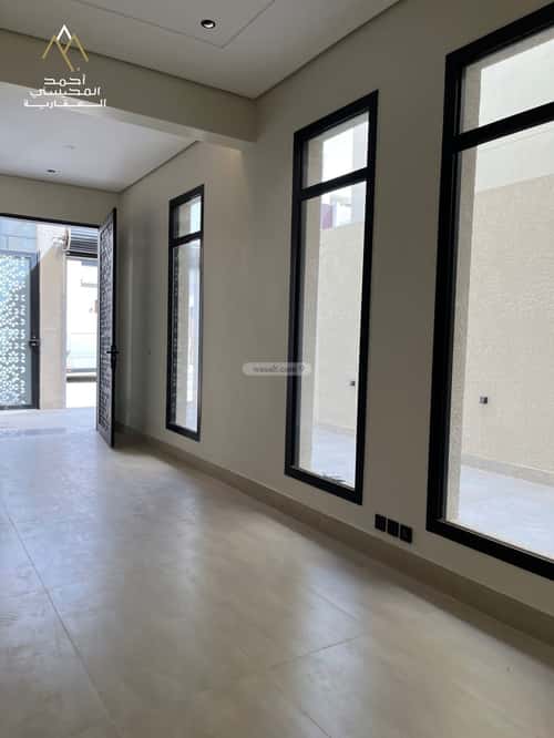 Villa 220 SQM Facing South on 15m Width Street Ar-Rimal, East Riyadh, Riyadh