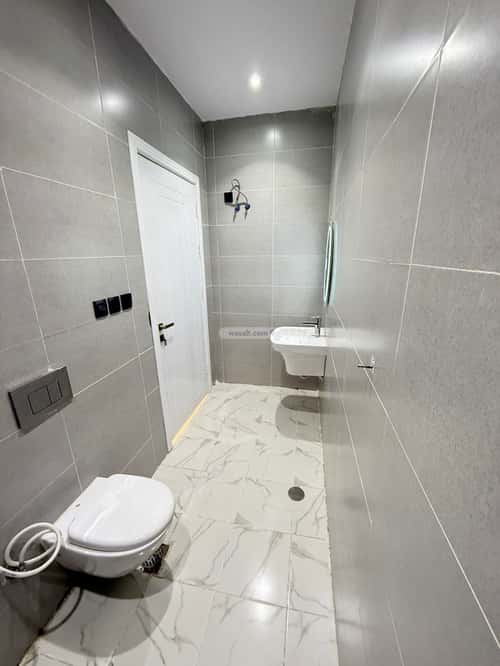 شقة 5 غرف في الواحة