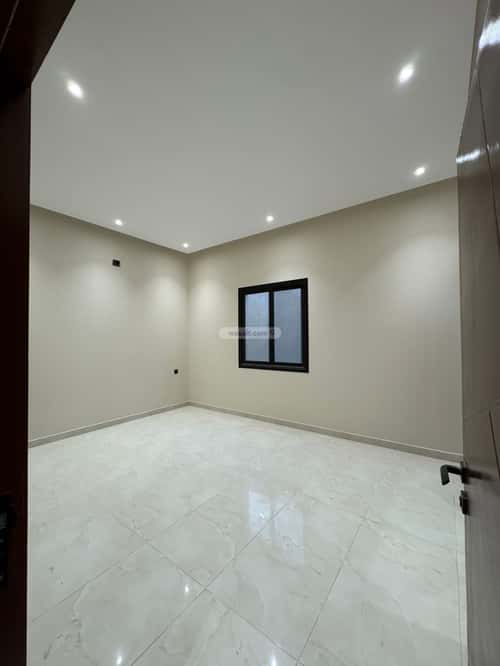 Floor 405 SQM with 3 Bedrooms Ar-Rimal, East Riyadh, Riyadh