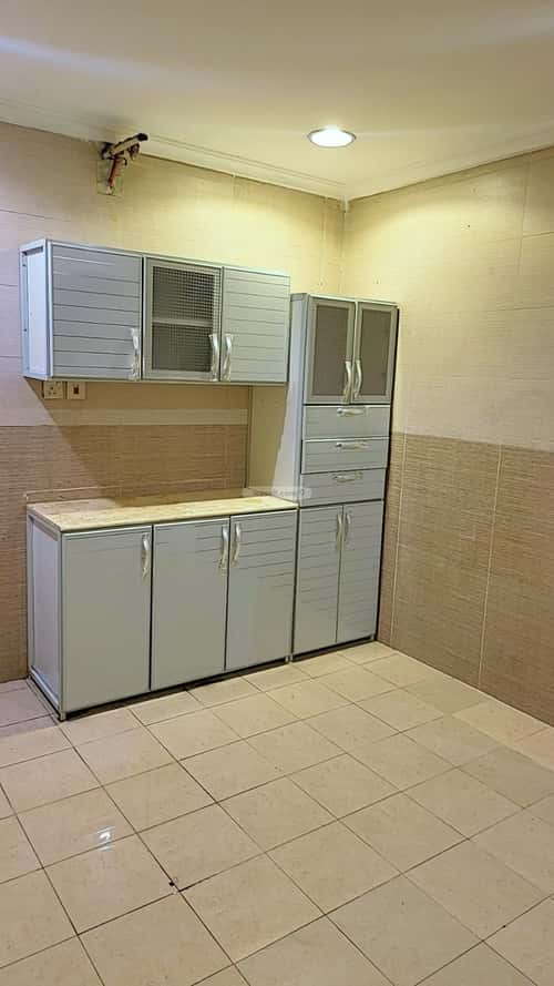 Apartment with 4 Bedrooms King Fahad Dist, Aldammam