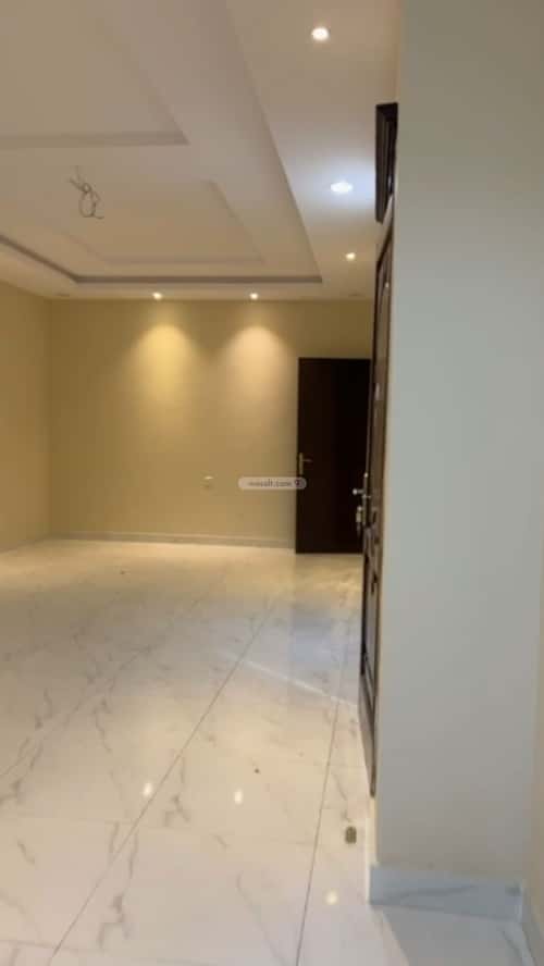 فيلا 330 متر مربع شرقية على شارع 15م الصالحية، شرق جدة، جدة