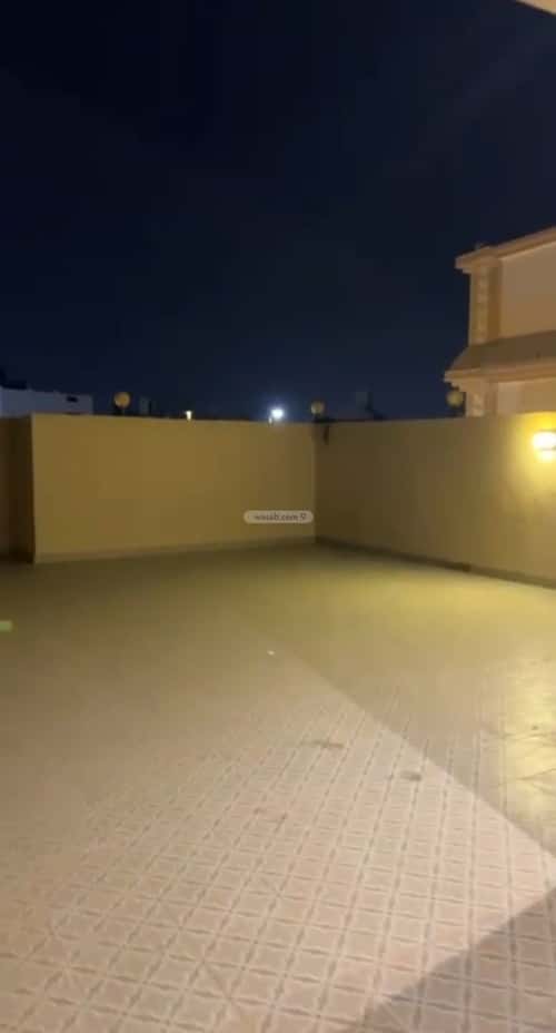 Villa 330 SQM Facing East on 15m Width Street Al Salyhyah, East Jeddah, Jeddah