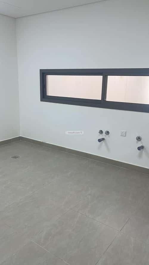 Villa 200 SQM Facing South with 6 Bedrooms King Khalid Int.Airport, North Riyadh, Riyadh