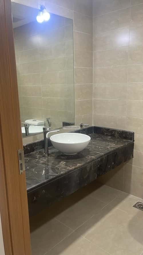 فيلا 200 متر مربع واجهة جنوبية ب 6 غرف مطار الملك خالد الدولي، شمال الرياض، الرياض