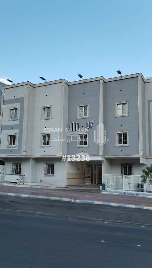 Apartment with 4 Bedrooms Bani Bayadah, Madinah
