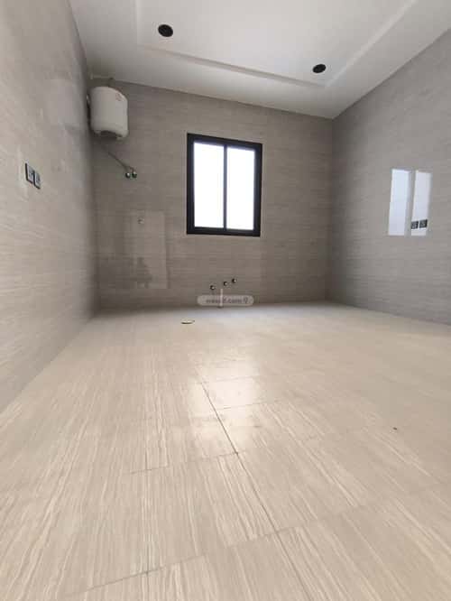 Floor with 5 Bedrooms Al-Janadriyah, East Riyadh, Riyadh
