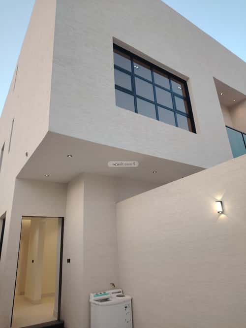 Floor 259.99 SQM with 6 Bedrooms West Al-Oraija, West Riyadh, Riyadh