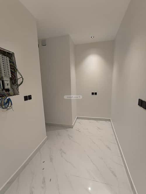 Floor 242.73 SQM with 5 Bedrooms Al-Muanisiyah, East Riyadh, Riyadh