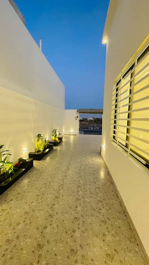 Floor 423 SQM with 7 Bedrooms Al Jameayeen, Khamis Mushait