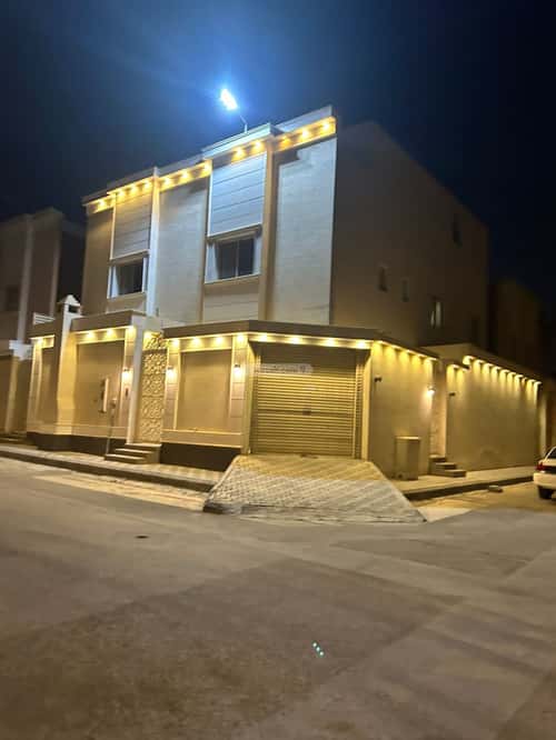 Villa 234 SQM with 1 Apartment Facing South Al Aziziyah, South Riyadh, Riyadh