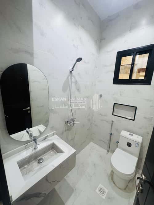 فيلا 301 متر مربع غربية على شارع 12م السليمانية، الطائف