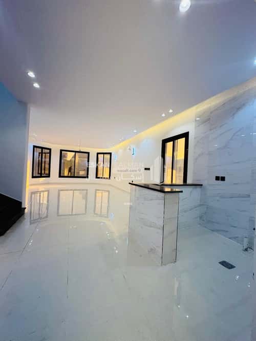 فيلا 397.28 متر مربع شرقية على شارع 12م ريحه، الطائف