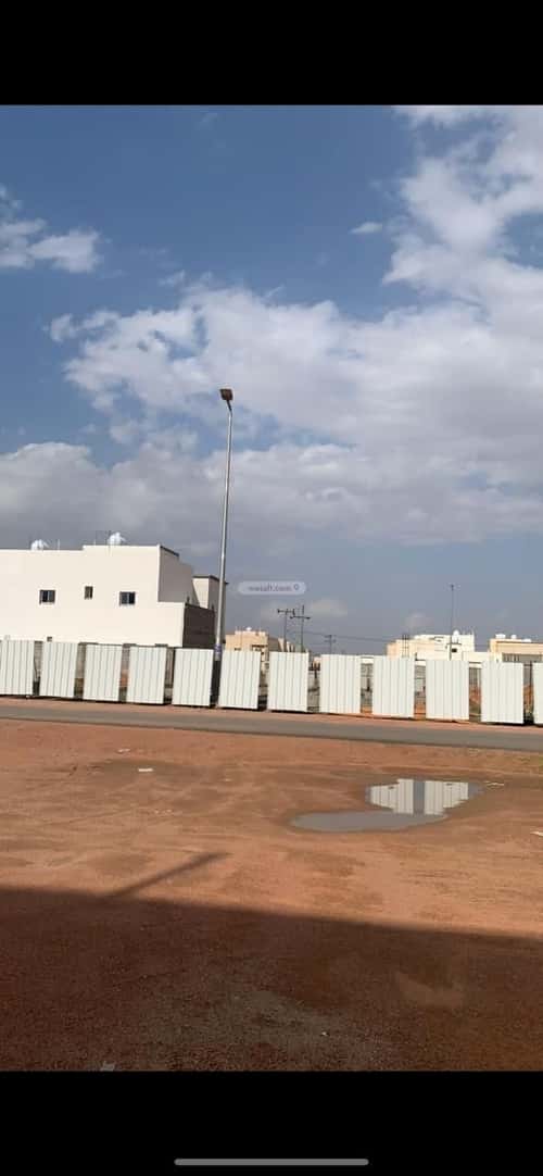 Land 1000 SQM Facing North on 25m Width Street The Valley, Hayil