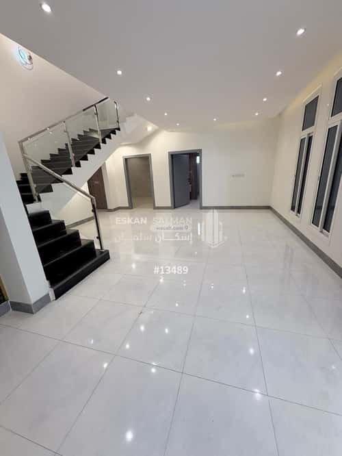 فيلا 375 متر مربع شمالية على شارع 15م الظرفة، خميس مشيط