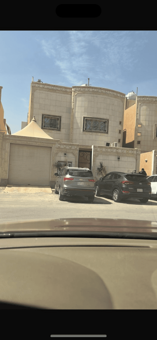 فيلا 345 متر مربع شرقية على شارع 15م الوادي، شمال الرياض، الرياض