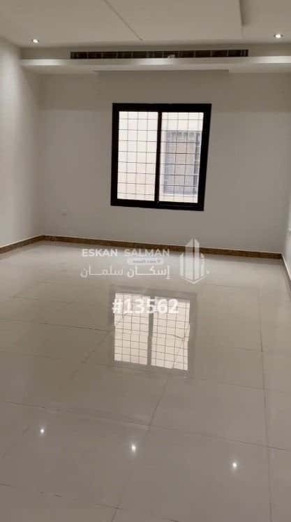 Apartment with 4 Bedrooms Al Rawabi, Khobar