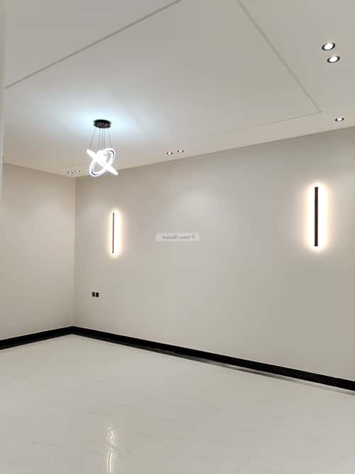 Floor 139.35 SQM with 5 Bedrooms Al Nadwah, East Riyadh, Riyadh