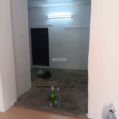 Floor 197 SQM with 6 Bedrooms Hayy Al-Wa'Irah, Madinah