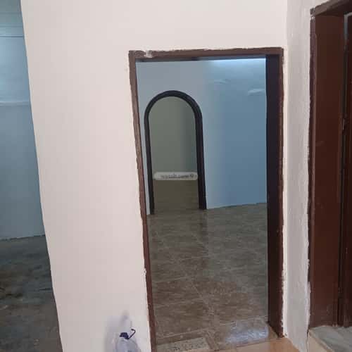 Floor 197.55 SQM with 6 Bedrooms Hayy Al-Wa'Irah, Madinah