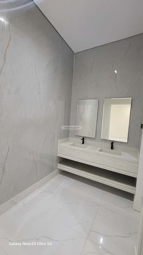 دور 5 غرف في الجنادرية