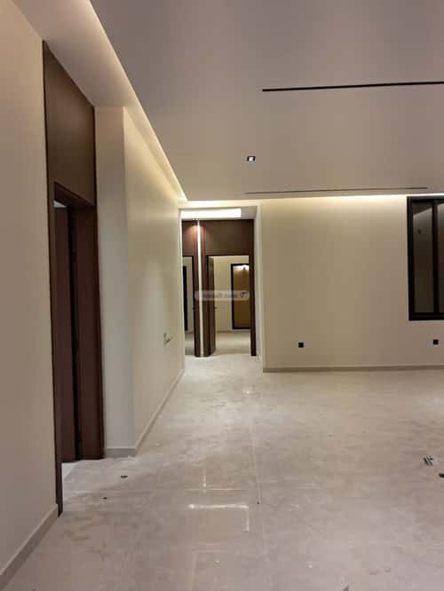 Floor 186.29 SQM with 5 Bedrooms Okaz, South Riyadh, Riyadh