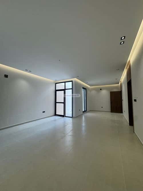 Floor 181.79 SQM with 5 Bedrooms Okaz, South Riyadh, Riyadh