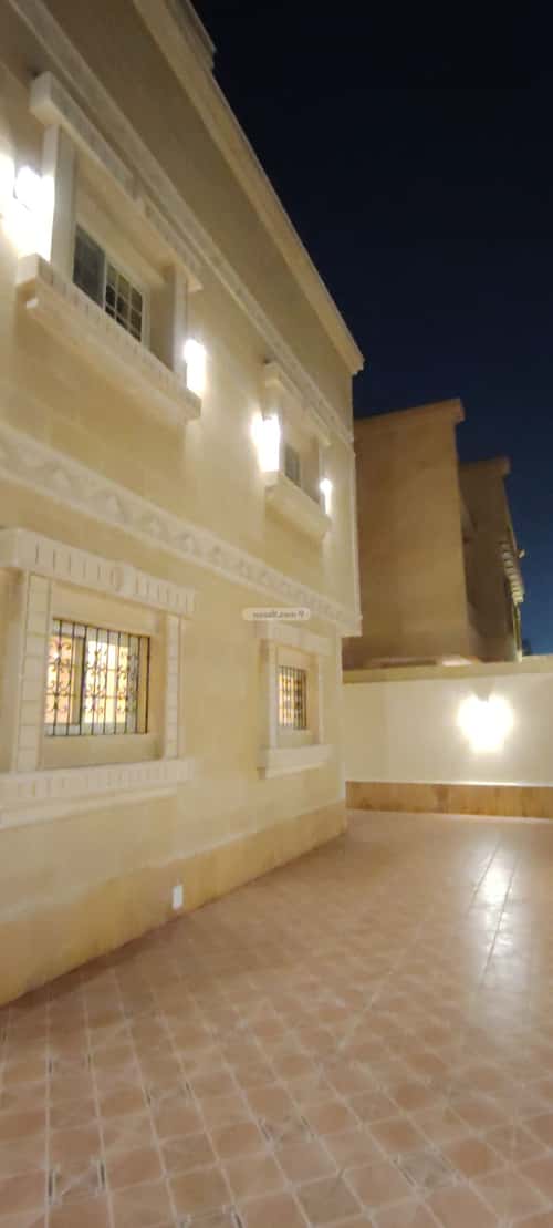 Villa 738 SQM with 3 Apartments Facing West Obhur Al Shamalyyah, North Jeddah, Jeddah