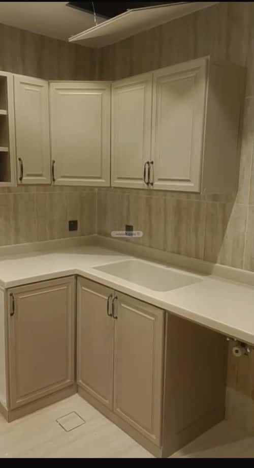 Semi-Furnished Apartment with 4 Bedrooms Al Hammraa, Khobar