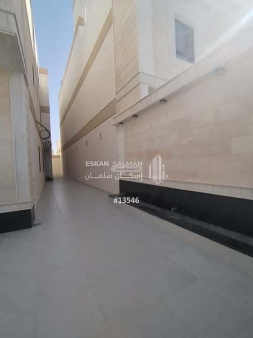 فيلا 499.08 متر مربع شمالية على شارع 24م الدفاع، المدينة المنورة