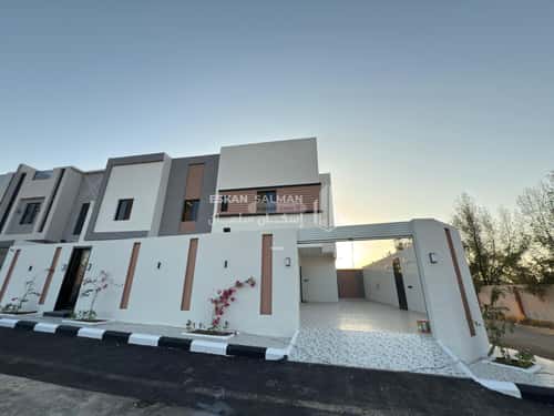 فيلا 346.84 متر مربع شمالية على شارع 15م السناح، الطائف