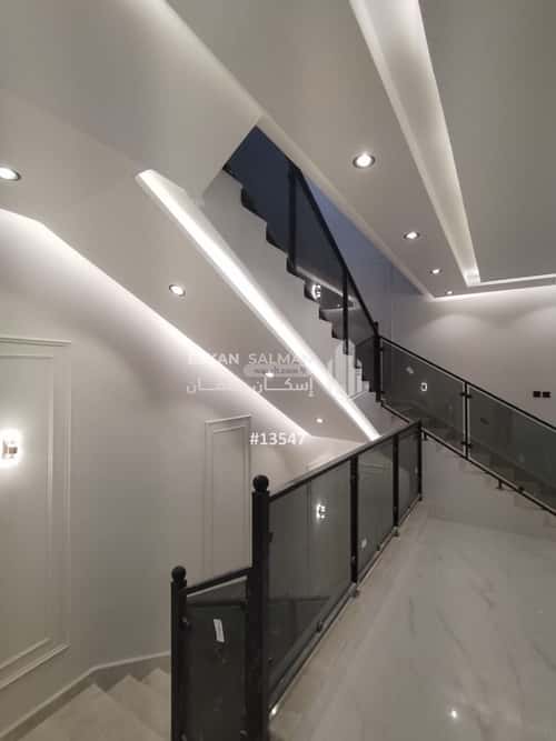 فيلا 499.11 متر مربع شمالية على شارع 24م الدفاع، المدينة المنورة