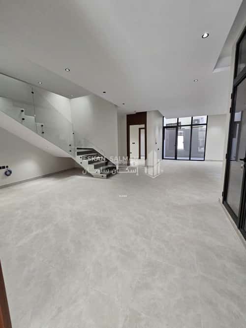 فيلا 250 متر مربع شرقية على شارع 20م الملك فيصل، شرق الرياض، الرياض