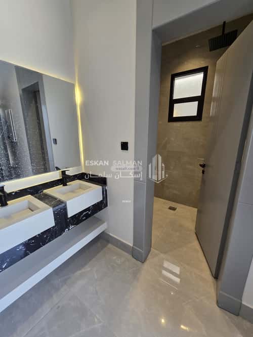 فيلا 276 متر مربع شرقية على شارع 20م المعيزيلة، شرق الرياض، الرياض