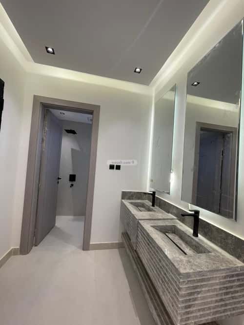 شقة 4 غرف في الجنادرية