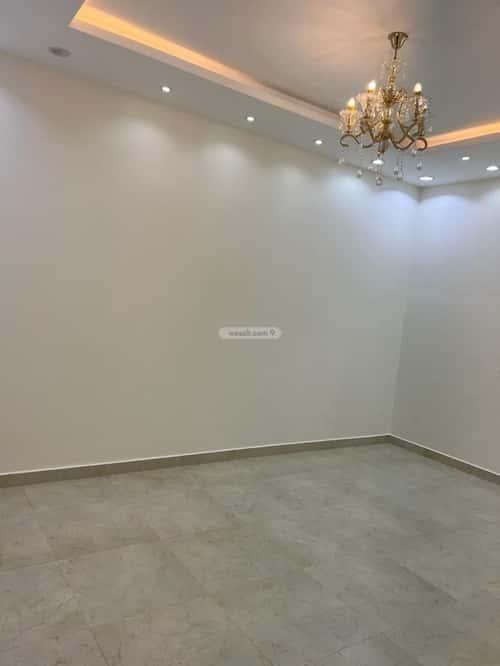 فيلا 418 متر مربع شرقية على شارع 30م الروابي، أبها