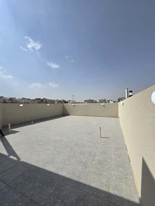 فيلا 435.9 متر مربع شمالية على شارع 15م البديع، أبها