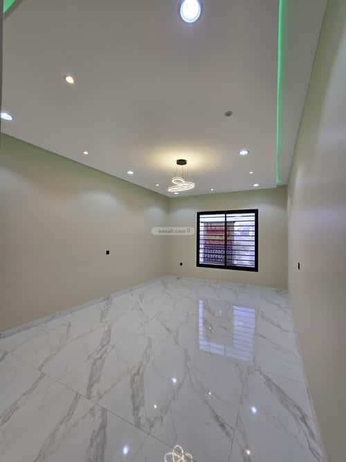 فيلا 435 متر مربع شمالية على شارع 15م البديع، أبها