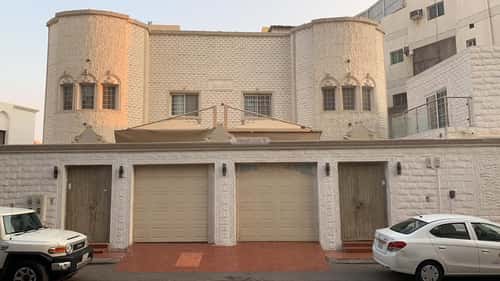 فيلا 560 متر مربع شرقية على شارع 12م الربوة، شمال جدة، جدة